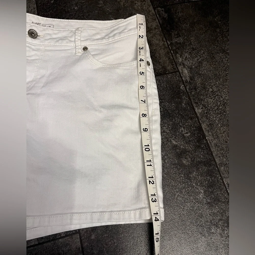 Sonoma White High Mid Shorts - Picture 4 of 10